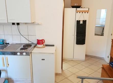 Pronájem komerčního objektu, jiný, 18 m²