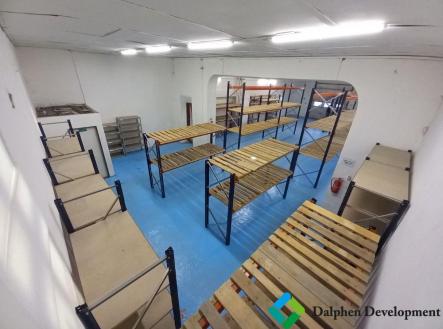 Pronájem skladovací prostor, 272 m²