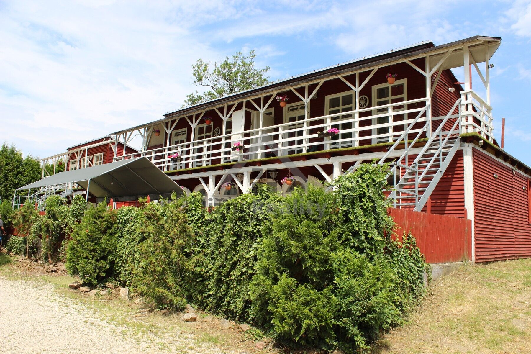 Prodej ubytovacího zařízení 1 000 m²