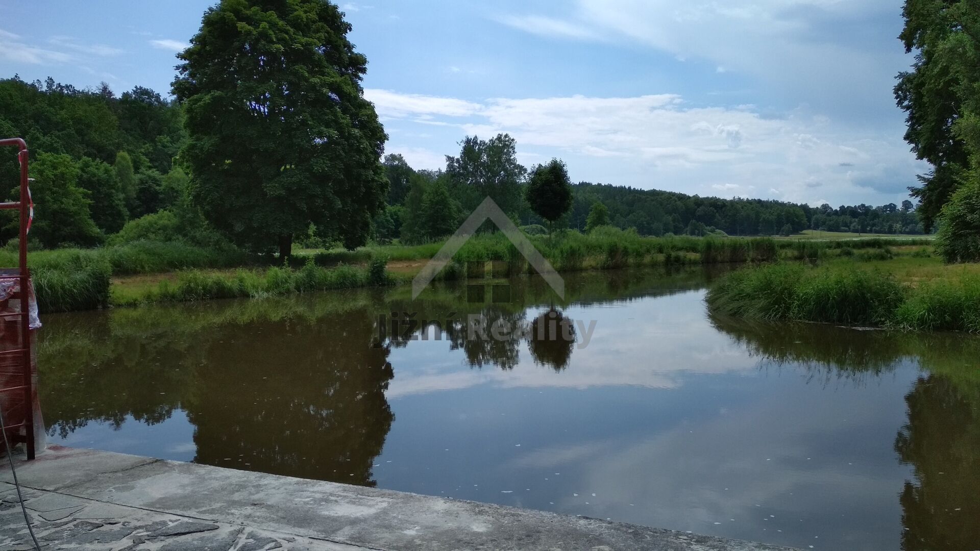 Prodej ubytovacího zařízení 1 000 m²