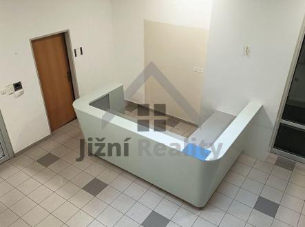 Pronájem kanceláře, 1 054 m²
