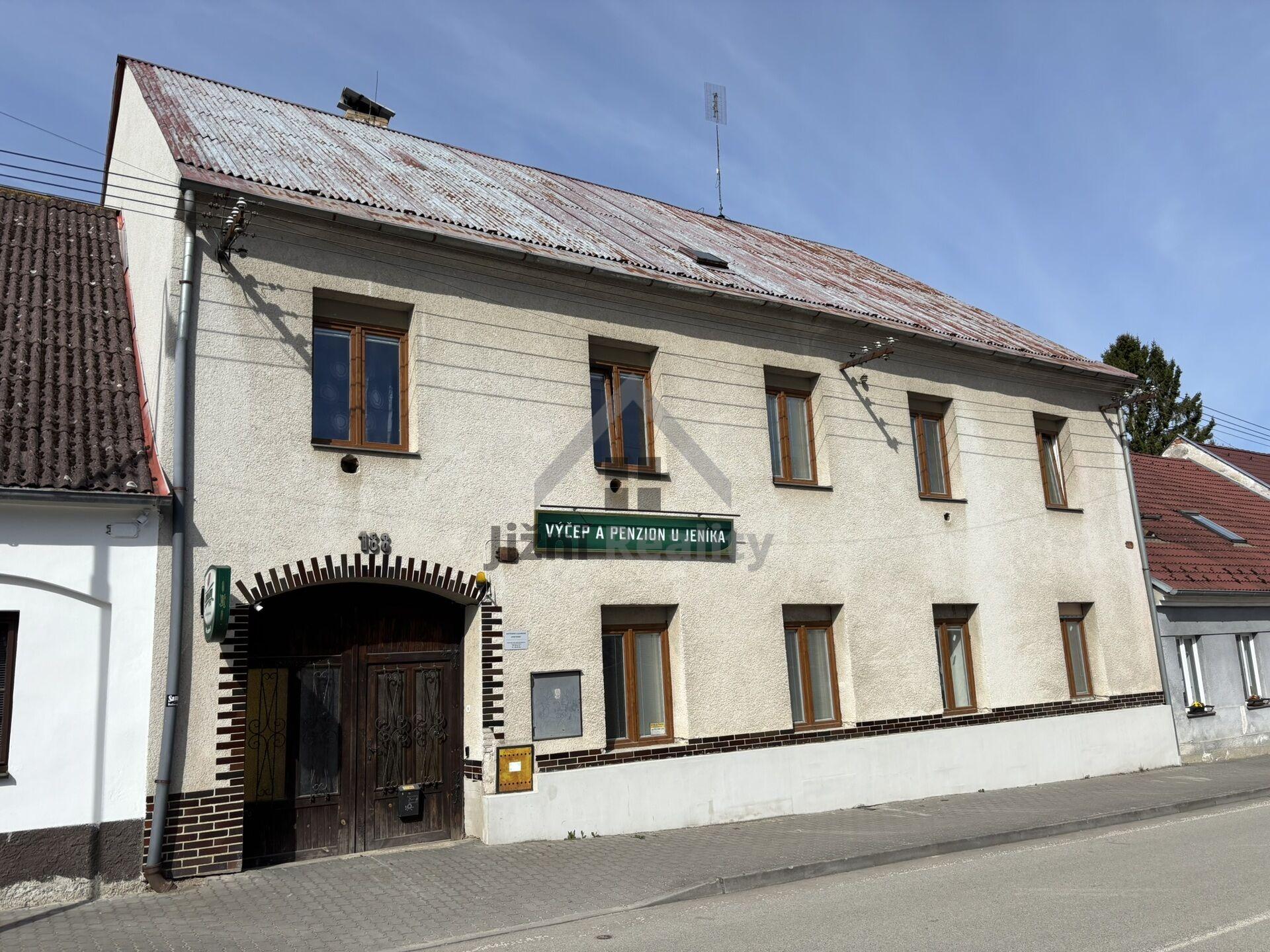 Prodej domu s restaurací ve Stráži nad Nežárkou