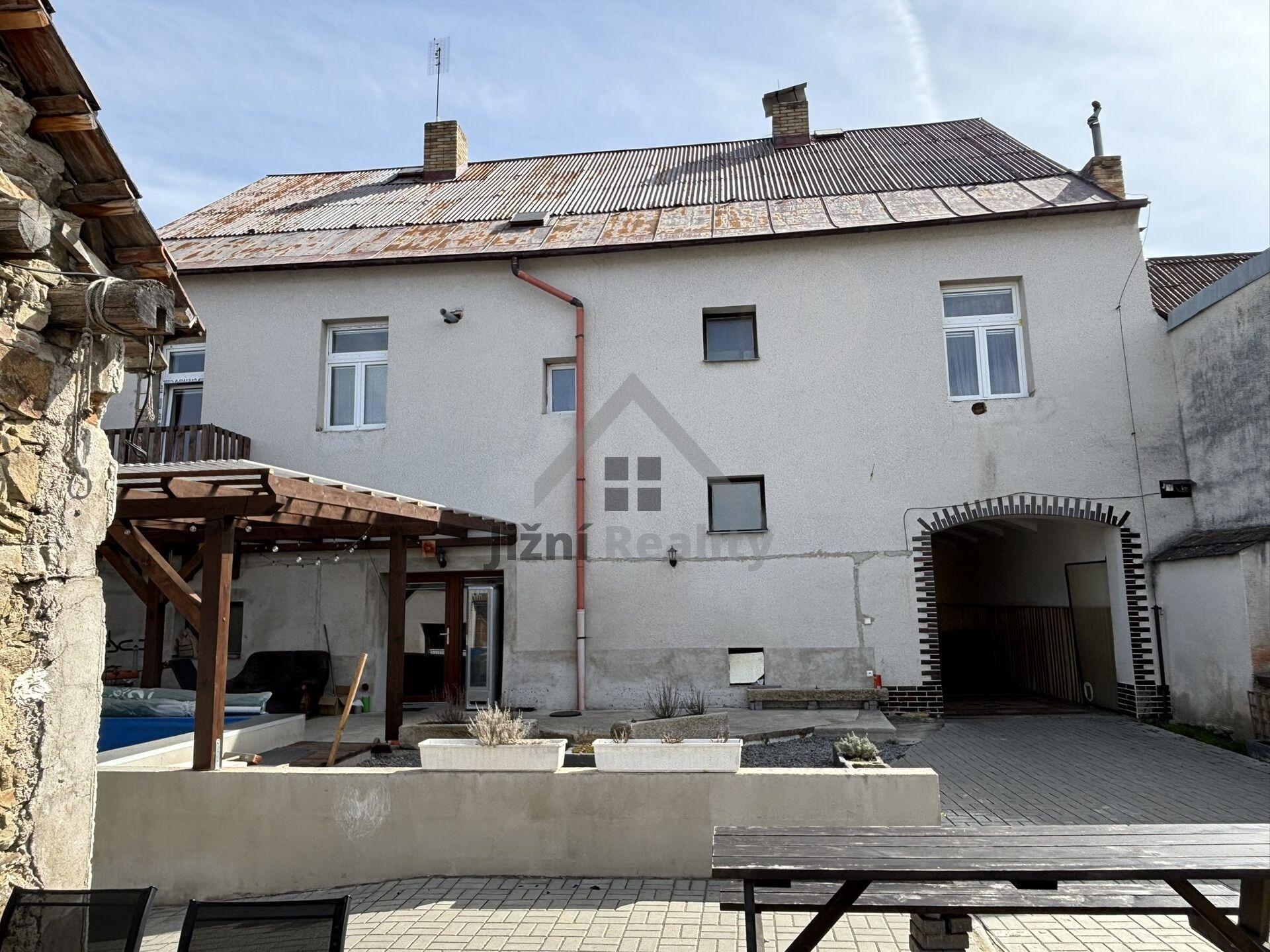 Prodej domu s restaurací ve Stráži nad Nežárkou