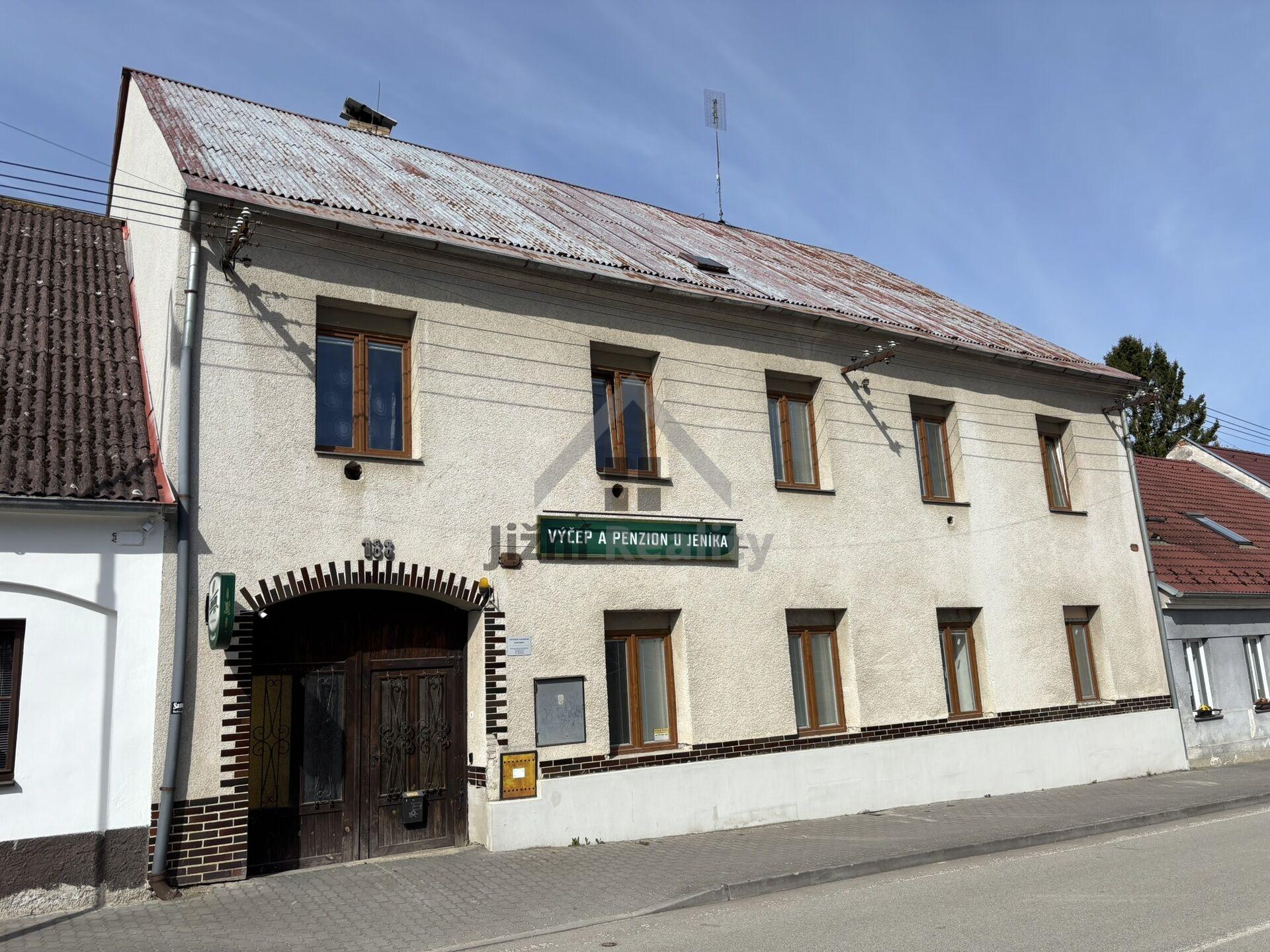 Prodej domu s restaurací ve Stráži nad Nežárkou