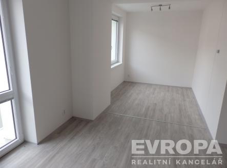 Pronájem bytu, 1+kk, 30 m²