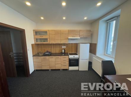 Pronájem bytu, 1+kk, 35 m² obrázek