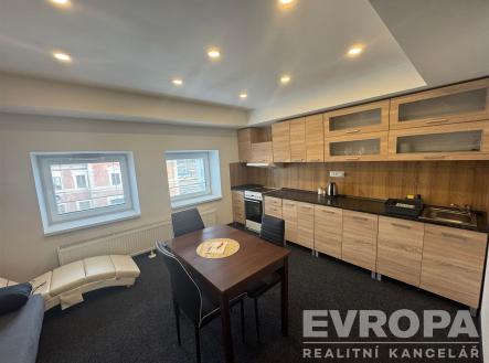 Pronájem bytu, 2+1, 94 m²