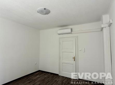 Pronájem bytu, 2+1, 65 m²