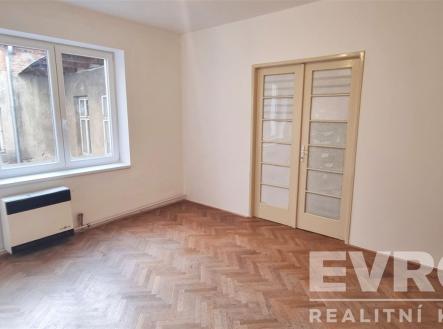 Pronájem bytu, 2+1, 58 m²