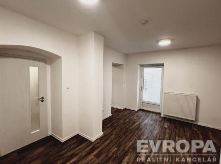 Pronájem bytu, 1+kk, 32 m²