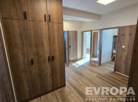 Pronájem bytu, 3+1, 90 m²