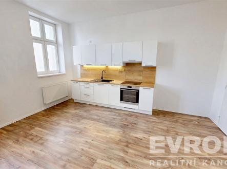 Pronájem bytu, 2+kk, 39 m²