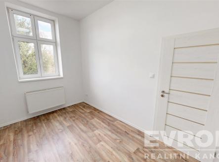 Pronájem bytu, 2+kk, 39 m²