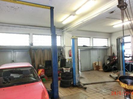 Pronájem výrobní prostor, 100 m²