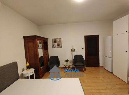 Pronájem bytu, 1+kk, 22 m²