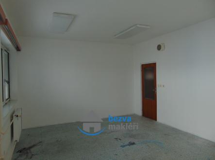 Pronájem komerčního objektu, sklad, 27 m²