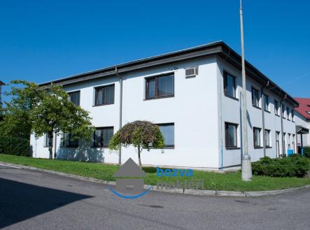 Pronájem komerčního objektu, sklad, 27 m²