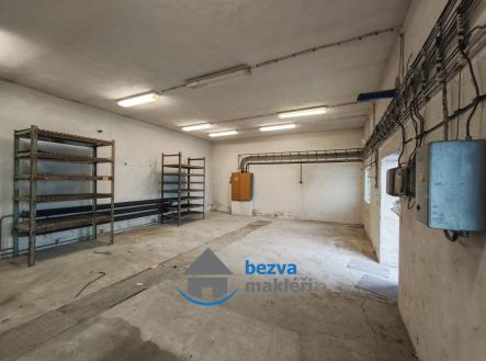 Pronájem komerčního objektu, sklad, 63 m²