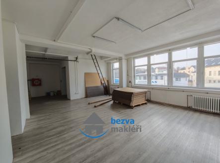 Pronájem komerčního objektu, výroba, 54 m²
