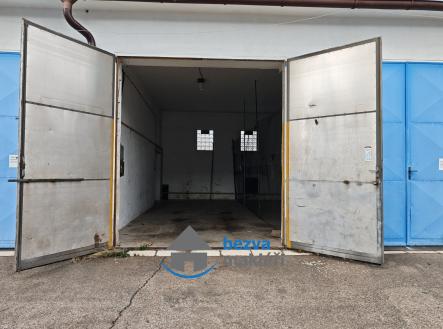 Pronájem komerčního objektu, sklad, 30 m²