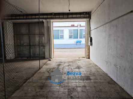 Pronájem komerčního objektu, sklad, 30 m²