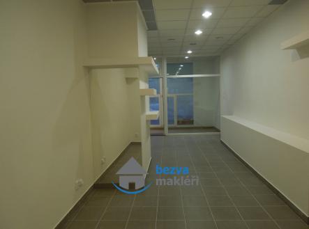 Pronájem obchodní prostory, 71 m²