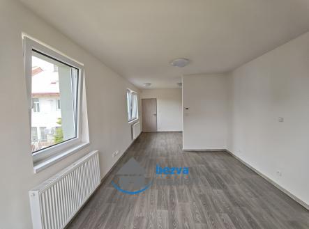Pronájem bytu, 1+kk, 49 m²