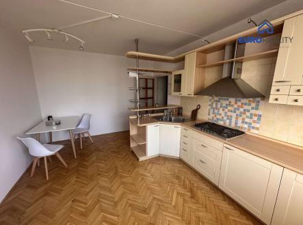 Pronájem bytu, 2+1, 55 m²