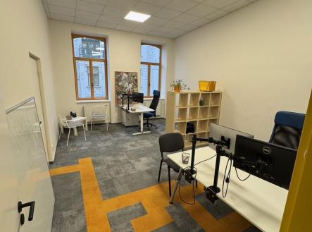 Pronájem kanceláře, 126 m²