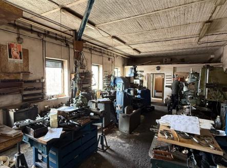 Prodej výrobní prostor, 3 967 m²