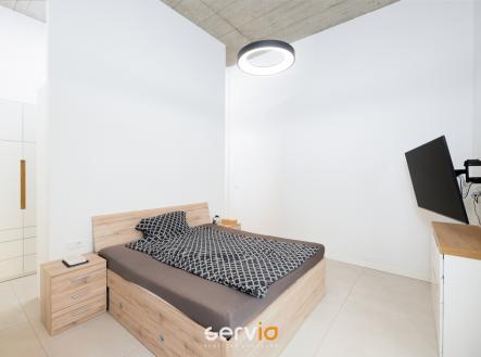 Pronájem kanceláře, 75 m²