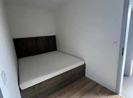 Pronájem bytu, 1+kk, 35 m²