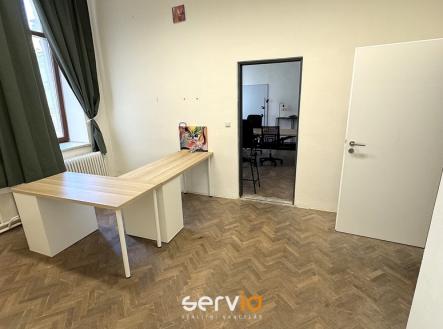 Pronájem kanceláře, 99 m²