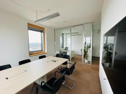 Prodej kanceláře, 77 m²