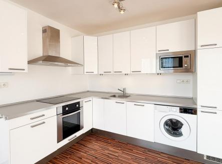 Pronájem bytu, 3+kk, 70 m²