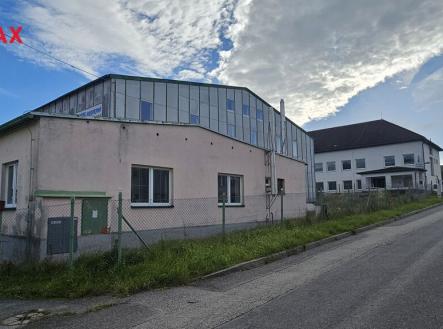 Pronájem - obchodní prostor, 1 280 m²