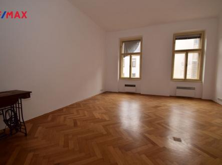 Pronájem bytu, 1+kk, 66 m² obrázek