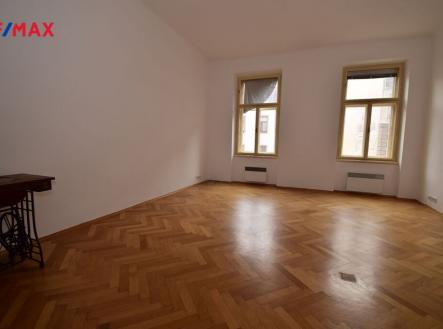 Pronájem bytu, 1+kk, 66 m²