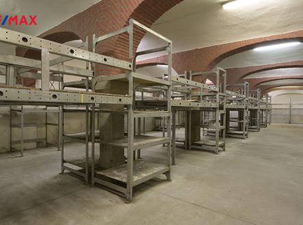 Prodej skladovací prostor, 450 m²