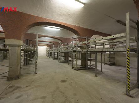 Prodej skladovací prostor, 450 m²