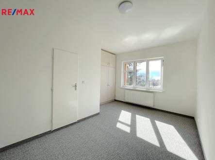 Pronájem kanceláře, 100 m²