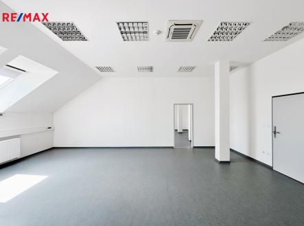 Pronájem kanceláře, 40 m²