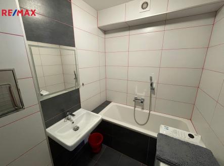 Pronájem bytu, 1+kk, 40 m²