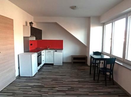 Pronájem bytu, 1+kk, 40 m²