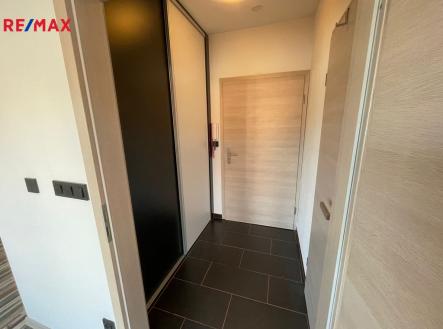 Pronájem bytu, 1+kk, 40 m²