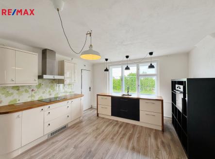 Pronájem bytu, 3+kk, 80 m²