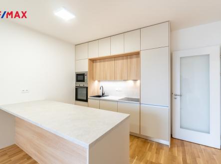 Pronájem bytu, 2+kk, 53 m²