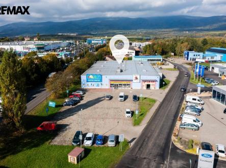 Pronájem obchodní prostor, 1 210 m²