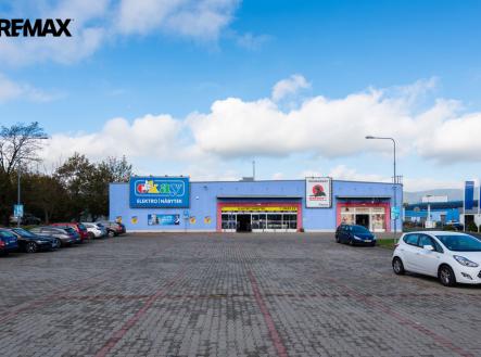 Pronájem obchodní prostory, 1 210 m²