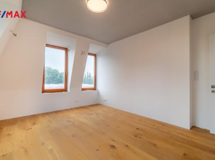 Pronájem bytu, 5+kk, 136 m²